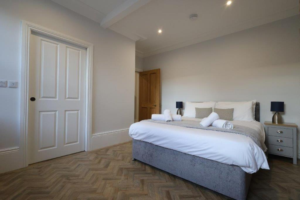 Red Lion Apartments 스폴딩 외부 사진